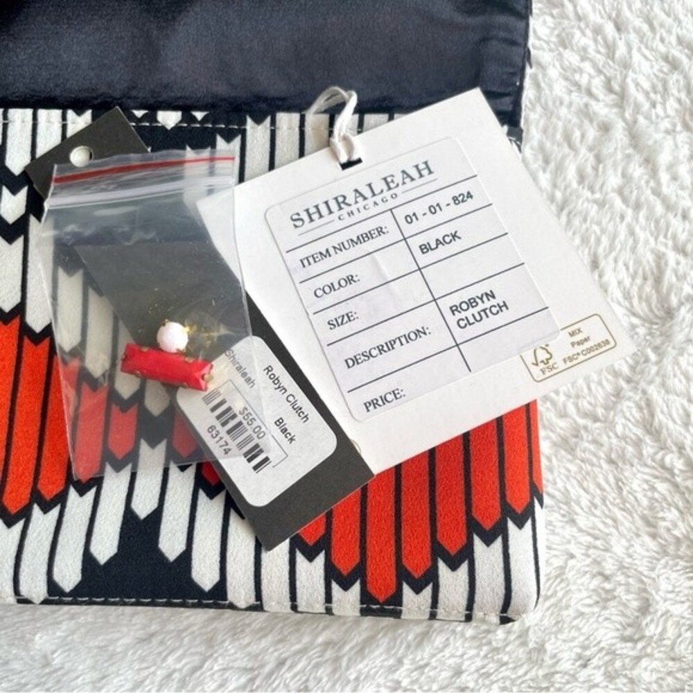 Shiraleah Robyn Black Red White Patterned Clutch - Picture 5 of 5